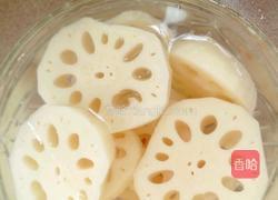 莲藕山药排骨汤的做法图解2