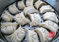 猪肉芹菜蒸饺的做法图解16