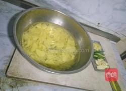 酸辣土豆丝片的做法图解1