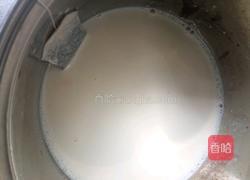 西米奶茶的做法图解3