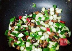 青瓜炒鸡丁的做法图解8