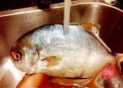 清蒸鲳鱼的做法图解1