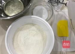 蛋白椰子球的做法图解1