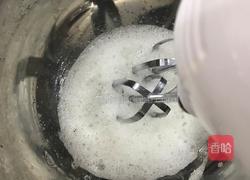 蛋白椰子球的做法图解2