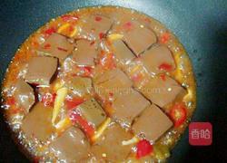 韭菜花炒鸭血的做法图解6