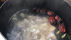 莲藕排骨汤的做法图解5