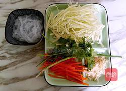 虾皮包菜炒粉丝的做法图解1