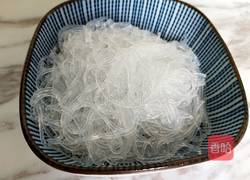 虾皮包菜炒粉丝的做法图解2