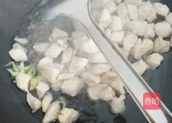 清炒鸡丁的做法图解3