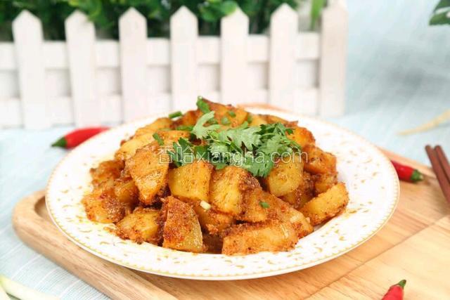 简单美味的份粉蒸土豆完成