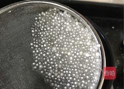 火龙果椰汁西米露的做法图解2