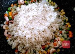甜虾彩蔬炒饭的做法图解6