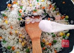 甜虾彩蔬炒饭的做法图解7
