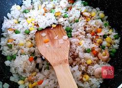 甜虾彩蔬炒饭的做法图解8