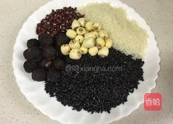 桂圆黑米粥的做法图解1