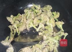 素炒菜花的做法图解5