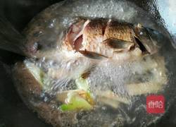 鲜菇鲫鱼汤的做法图解5