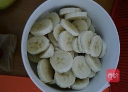 泡香蕉的做法图解2