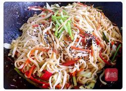 包菜肉丝炒面的做法图解9