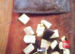 蒜香酱茄块的做法图解1