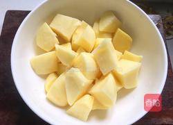 土豆红烧肉的做法图解4