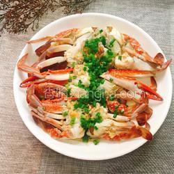 洋葱炒螃蟹的做法 菜谱 香哈网