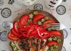 减肥鸡腿肉沙拉