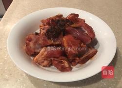 豆瓣酱蒸排骨的做法图解1
