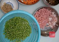 缤纷炒饭的做法图解1