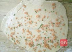 葱花火腿肠花卷的做法图解3