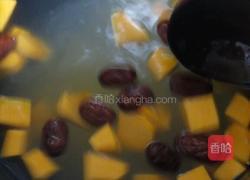 红枣小米南瓜养生粥的做法图解3