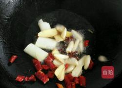 玉米面炖鲫鱼的做法图解3