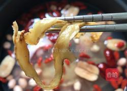 花胶瑶柱花生煲鸡汤的做法图解5