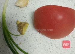西红柿疙瘩汤的做法图解1