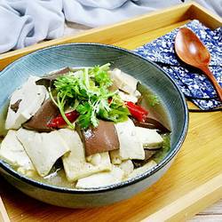 鸭血炖豆腐的做法[图]