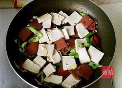 鸭血炖豆腐的做法图解5