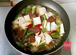 鸭血炖豆腐的做法图解7