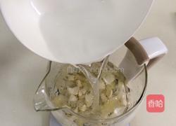 银耳莲子百合汤的做法图解6