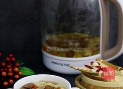 银耳莲子百合汤的做法图解15