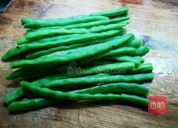 香菇豆角猪肉饺子的做法图解3