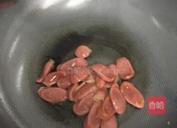 鸡蛋香肠炒丝瓜的做法图解4