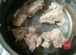 海带玉米大骨汤的做法图解4