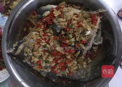 酸辣蒜蓉粉丝蒸鱼的做法图解2
