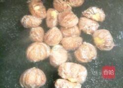 板栗玉米排骨汤的做法图解4