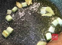 秋葵炒虾仁的做法图解6