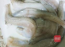 炸豆腐鱼丸子的做法图解1