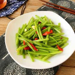 红椒炒红薯梗的做法[图]