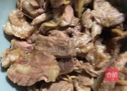 拆骨肉炒菱角的做法图解2