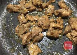 拆骨肉炒菱角的做法图解3