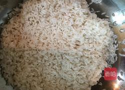 金屋藏娇（咸蛋糯米）的做法图解2